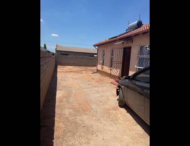 3 BEDROOM HOUSE FOR SALE IN LEHAE